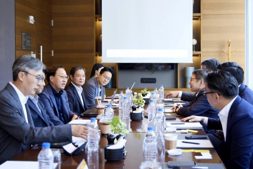 Governor of the Bank of Mongolia Holds Meeting with Executives of South Korea’s Kakao Bank